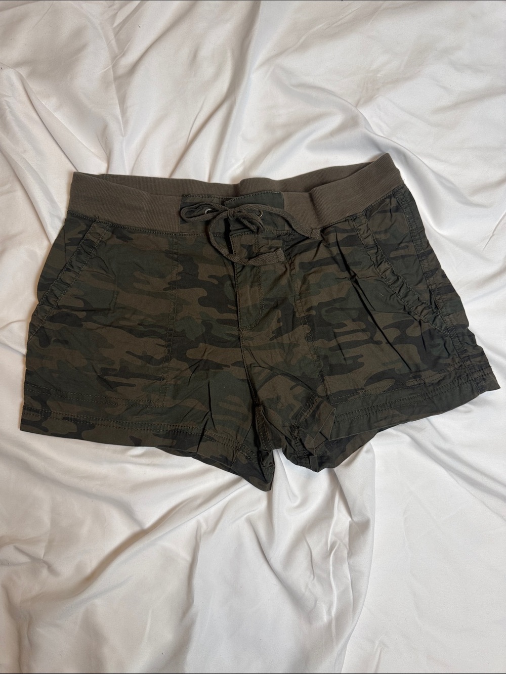 a.n.a Women's Olive Camo Drawstring Athletic Shorts